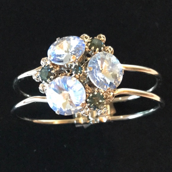 Italian Swarovski Crystal Cuff Bracelet Sapphire - Picture 1 of 2